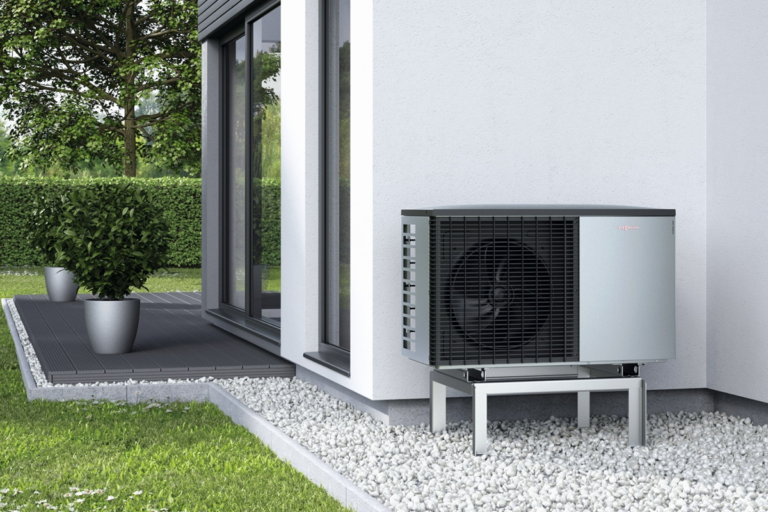 R290 heat pump installation outside Australian home